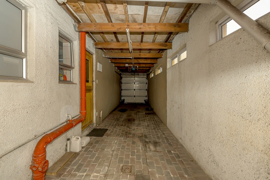 7 Bedroom Property for Sale in Lentegeur Western Cape